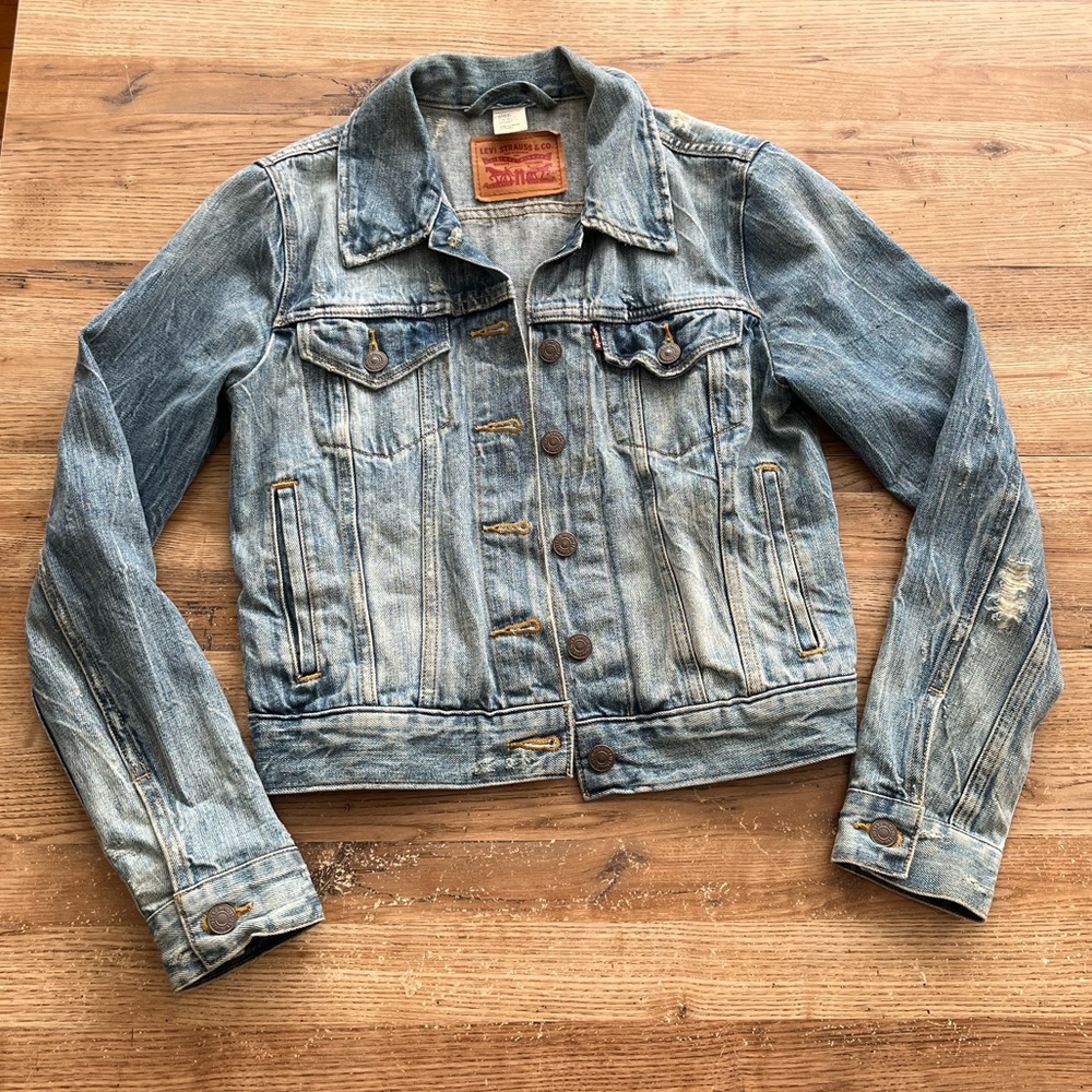 90s Levi’s Trucker Jacket Distressed Denim XS